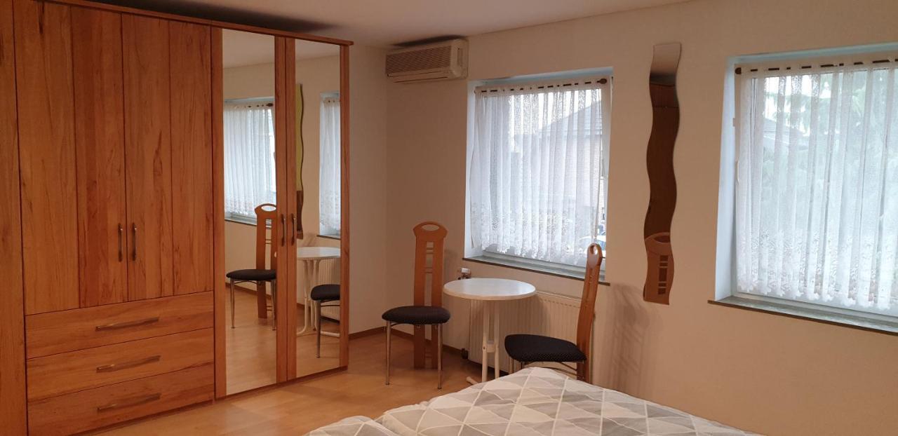 Gaestezimmer Junglas Bornheim  Esterno foto